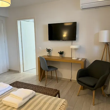 Acra Melia Apartment Palaiontsiflikion Exterior photo