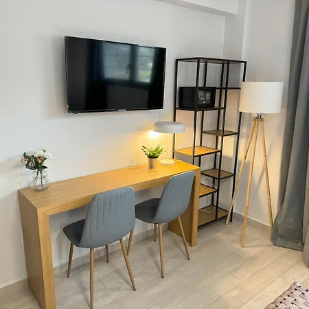 Acra Melia Apartment Palaiontsiflikion Exterior photo