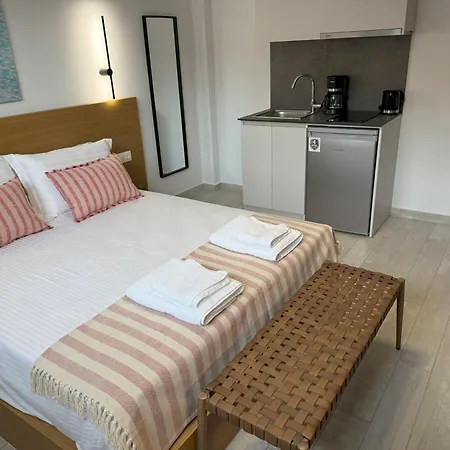 Acra Melia Apartment Palaiontsiflikion Exterior photo