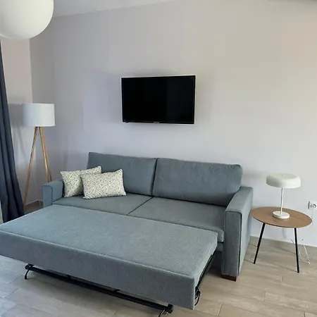 Acra Melia Apartment Palaiontsiflikion Exterior photo