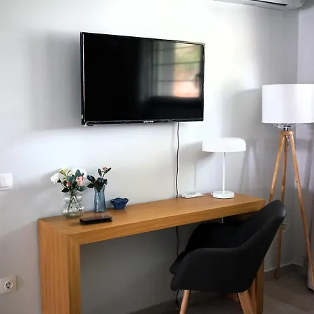 Acra Melia Apartment Palaiontsiflikion Exterior photo
