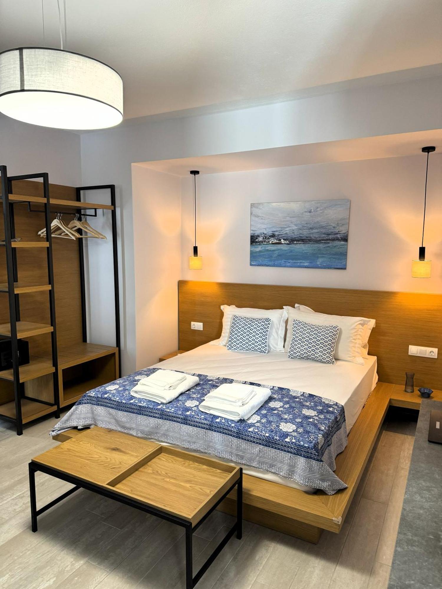 Acra Melia